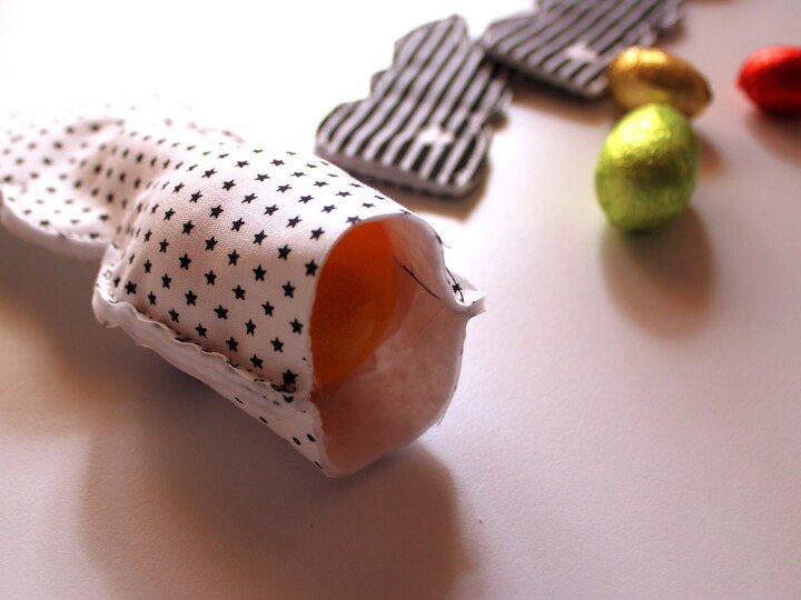 Stickdatei ITH Hase zum Befüllen mit Schokoladeneiern gekochten Eiern