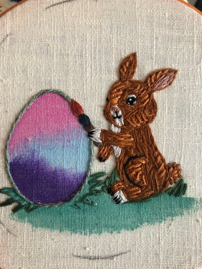 Stickmuster Oster Deko - Kreativer Osterhase mit Pinsel | Oster Stickerei