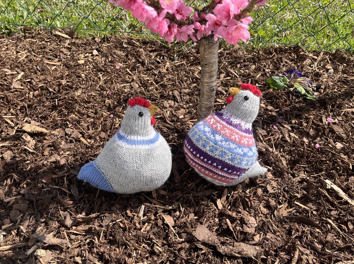 Osterhühner Georg und Friedrich * Strickanleitung