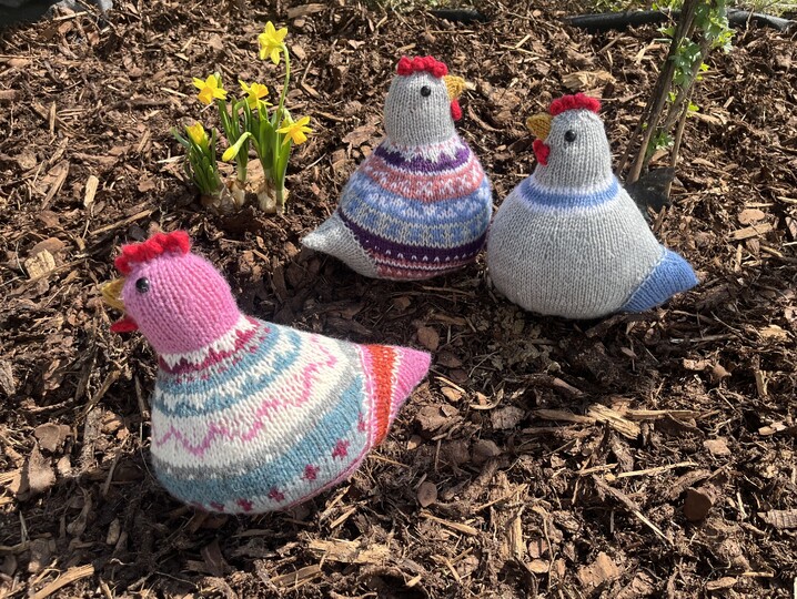 Osterhühner Georg und Friedrich * Strickanleitung