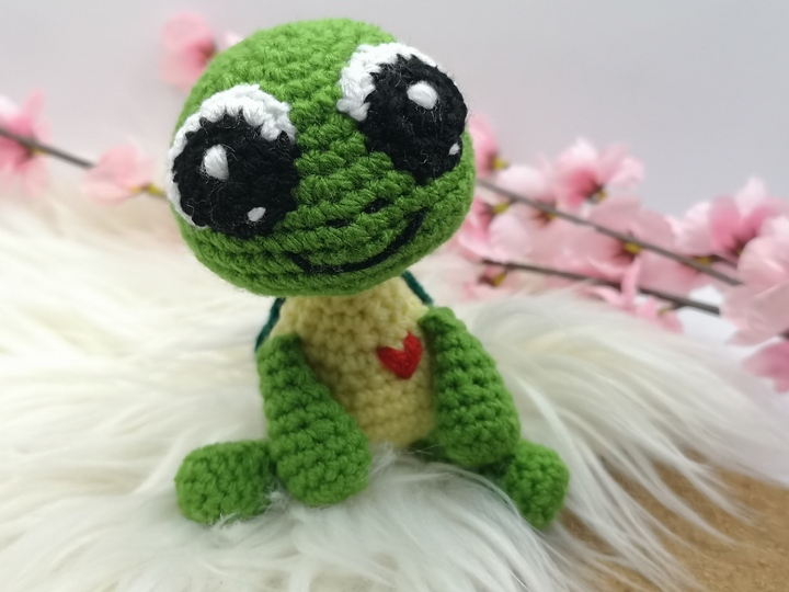 Turtle - easy Amigurumi crochet pattern by NiggyArts