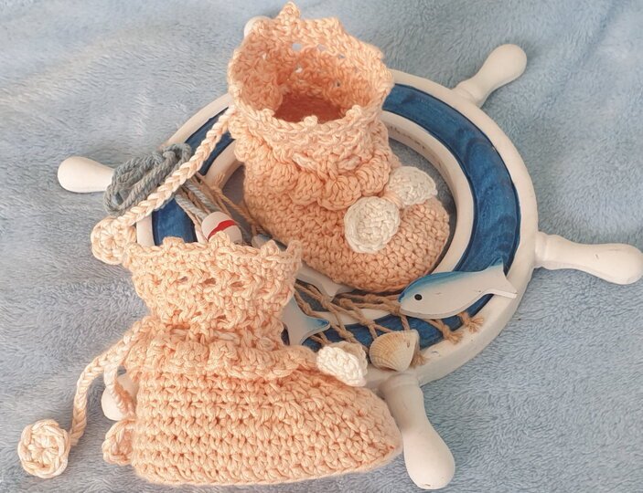 Häkelanleitung für Babyschuhe Kiara / Größe 0 – 6 Monate