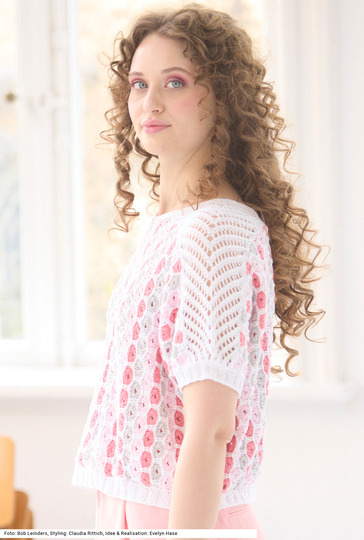 Quergestrickter Pulli mit Schulterpasse