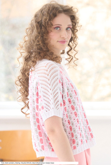 Quergestrickter Pulli mit Schulterpasse