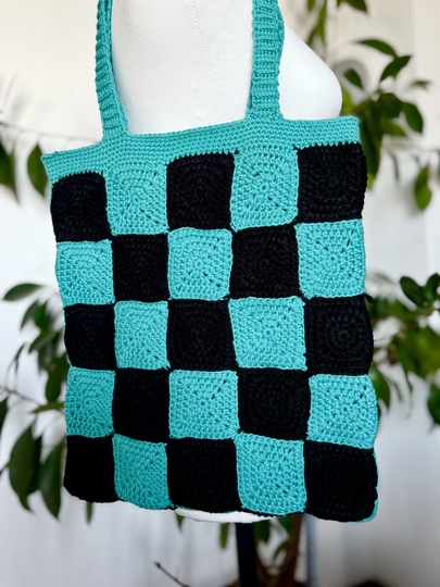 Wasser Schatten Tasche | Häkelanleitung Karo Schultertasche | Granny Square