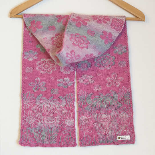 Knitting pattern double-face scarf "Flora Flowerfield" Highland Cow