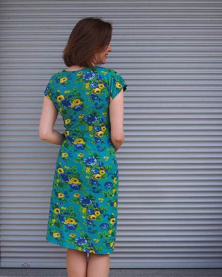 Schnittmuster Wickelkleid Rand und Band Gr. 32 - 62 Damen