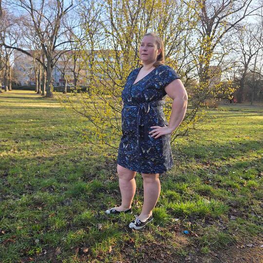 Schnittmuster Wickelkleid Rand und Band Gr. 32 - 62 Damen