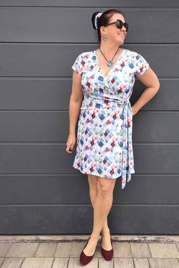 Schnittmuster Wickelkleid Rand und Band Gr. 32 - 62 Damen