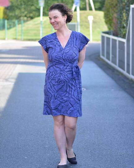 Schnittmuster Wickelkleid Rand und Band Gr. 32 - 62 Damen