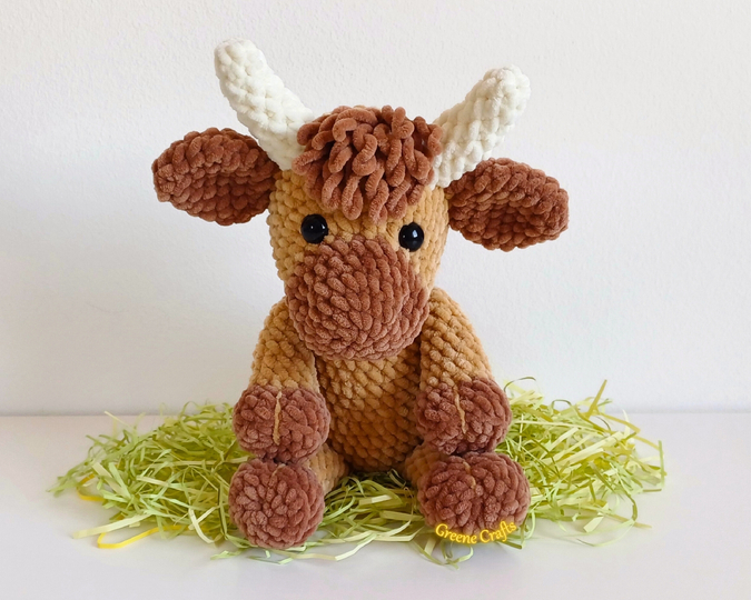 Cinnamon, the Highland Cow - Low Sew Cow Toy Crochet Pattern
