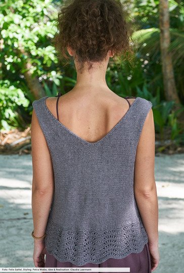 Top mit Wellenmuster-Blende