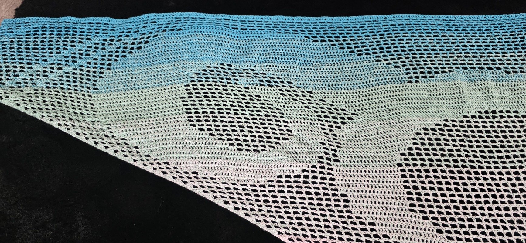 Widder (Sternzeichen), Häkeltuch, Motivtuch, Dreieckstuch - Crochet