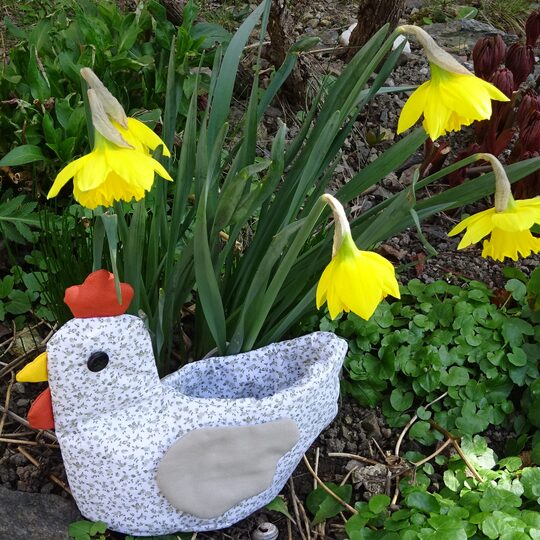 E-book - Sewing a Chicken-Shaped Storage Basket, Easter Baske English