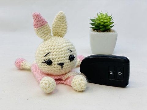 Crochet Pattern Rabbit Key Case, Bunny Key Cover Amigurumi