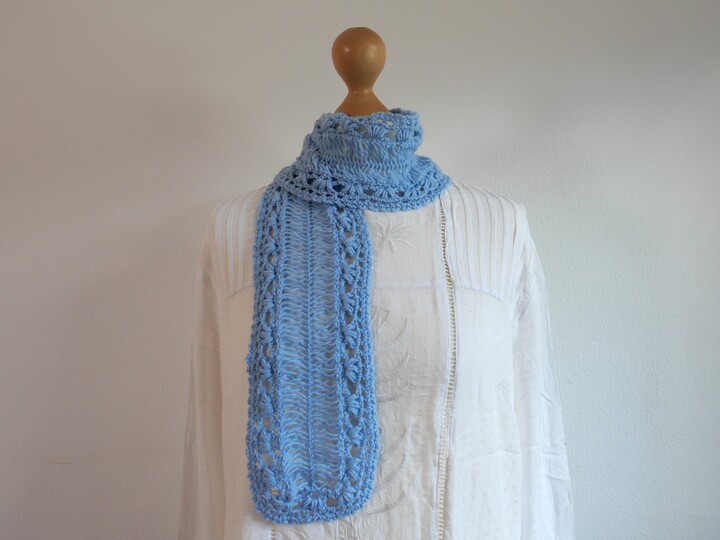 Kostenlose Anleitung für einen charmanten Schal - gabelgehäkelt