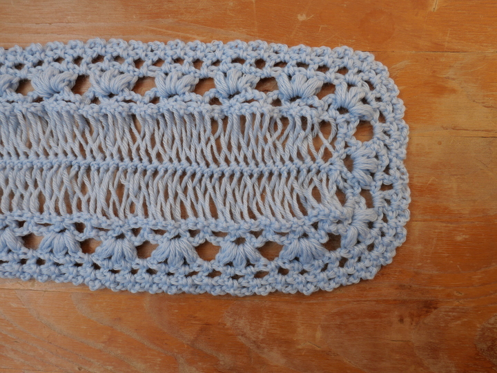 Kostenlose Anleitung für einen charmanten Schal - gabelgehäkelt