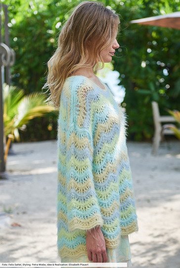 Pulli im Wellenmuster