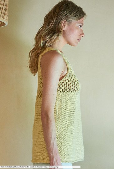 Top mit Flechtstrukturen