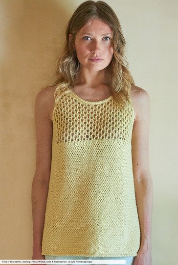 Top mit Flechtstrukturen