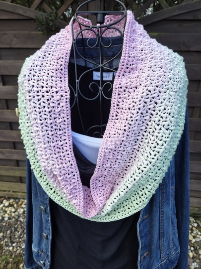 Schal Mad Pearls - Häkelanleitung trendiger Sommerschal