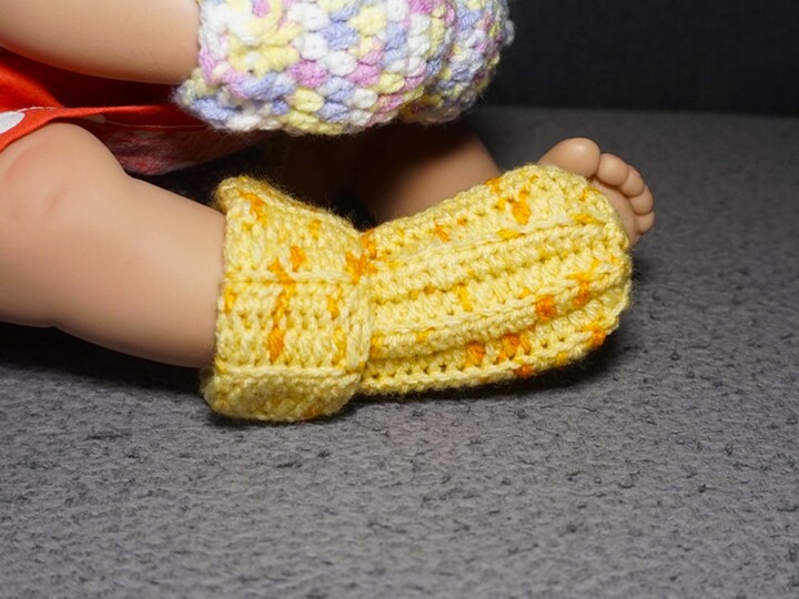 Crochet Pattern For Doll Socks!