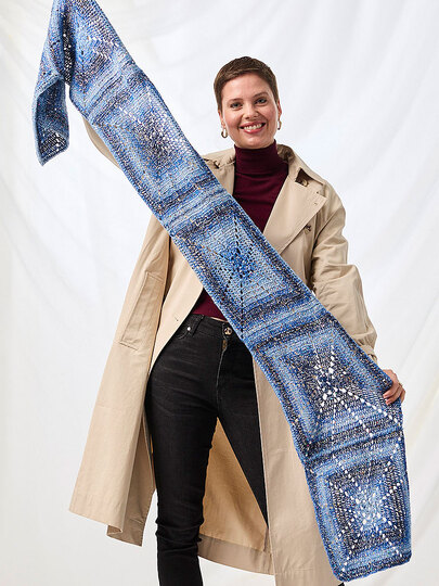 SCHAL GILLA … AUS 6 GRANNYS GEÄKELT