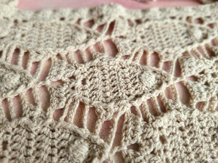 H6 Crochet Pattern for a Headscarf / Kerchief /Bandana “Fish”