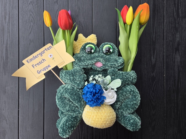Crochet Pattern: Frog Organizer – Pen Holder, Door Decoration & Gift Idea