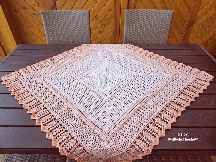 Häkelanleitung - Mitteldecke/ Tischdecke "Lufthauch"