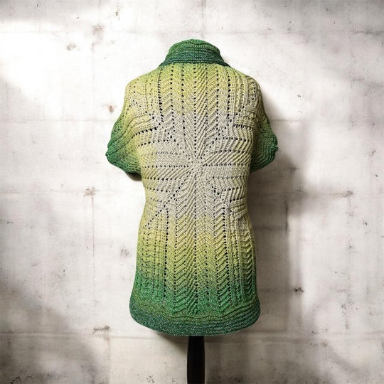 Crochet pattern Seelenruhe Shrug or baby blanket