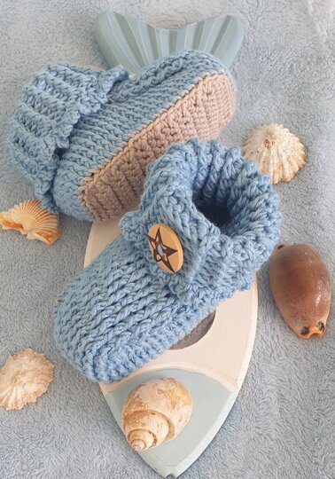 Häkelanleitung für Babyschuhe Lilly - kuschelige Relief-Puschen