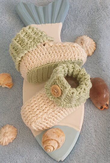 Häkelanleitung für Babyschuhe Lilly - kuschelige Relief-Puschen