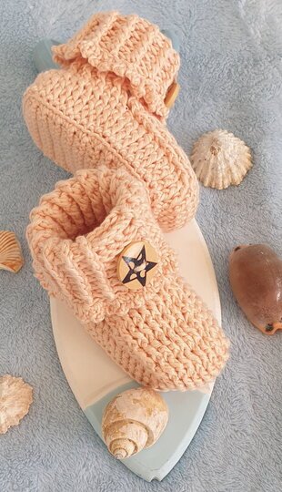 Häkelanleitung für Babyschuhe Lilly - kuschelige Relief-Puschen