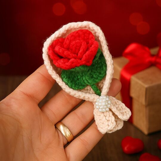 Mini Rose Bouquet Crochet Pattern PDF – Floral Gift Wrap Design Tutorial