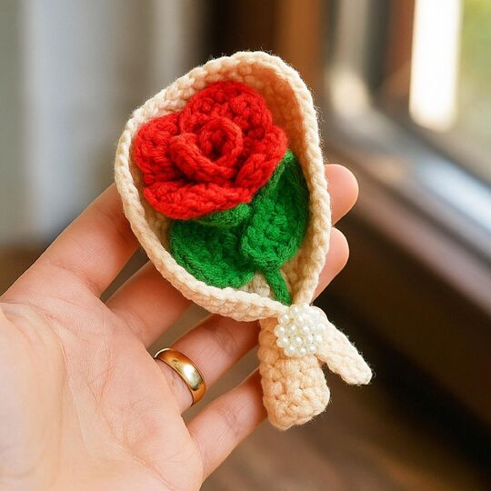 Mini Rose Bouquet Crochet Pattern PDF – Floral Gift Wrap Design Tutorial