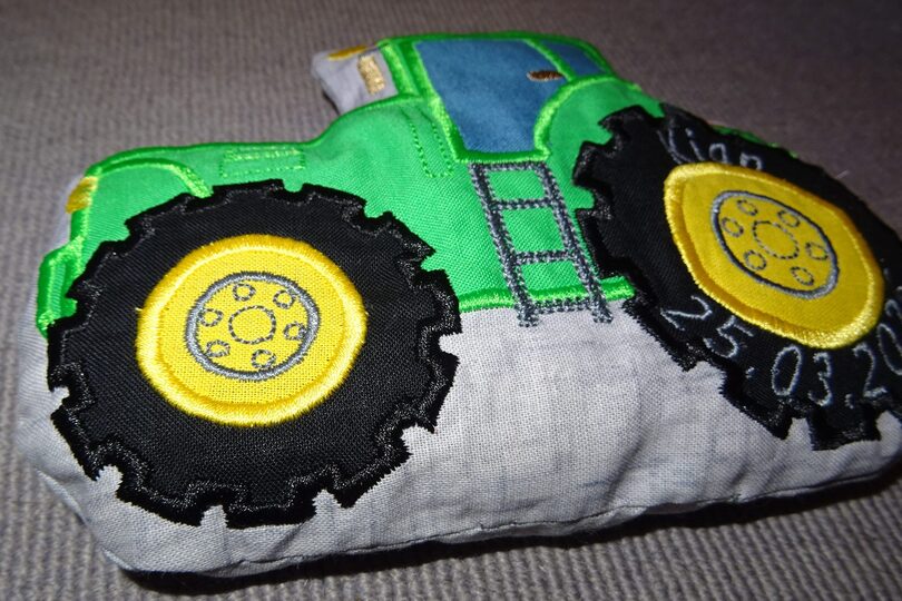 Stickdatei - Traktor Kissen ITH in 5 Größen