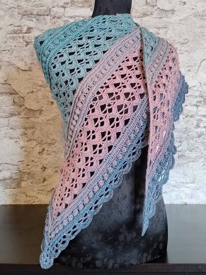 Crochet Pattern Triangular Scarf "Isaia"