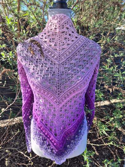 Crochet Pattern Triangular Scarf "Isaia"