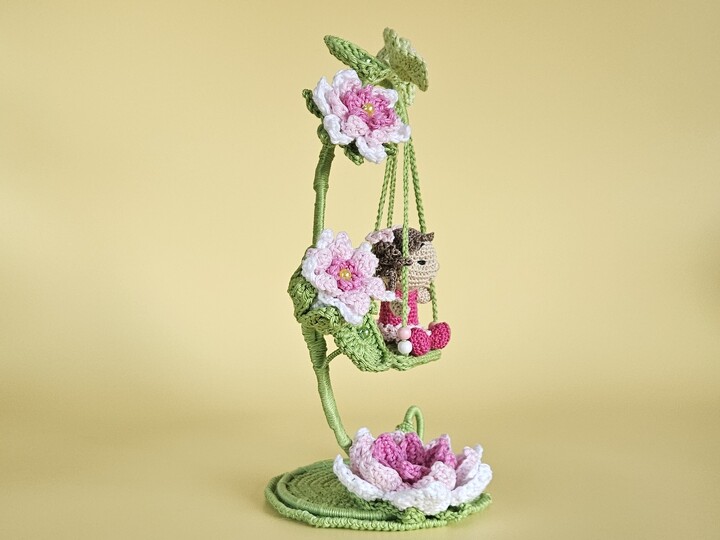 Häkelanleitung Blumenkind Yareli Seerose mit Schaukel Amigurumi
