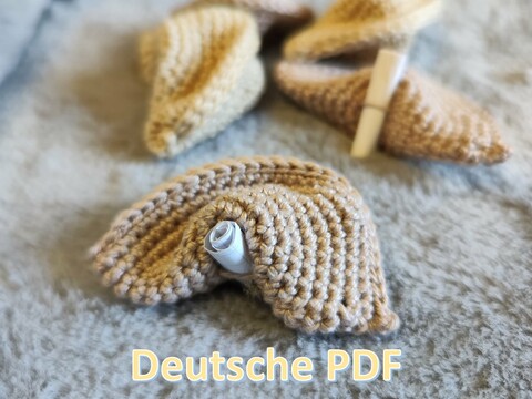 Crochet Pattern Fortune Cookie