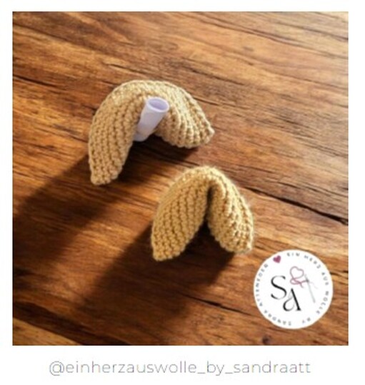 Crochet Pattern Fortune Cookie