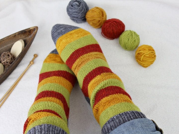 Knitting Pattern PDF Socks – colorful scrap yarn socks – easy & fun