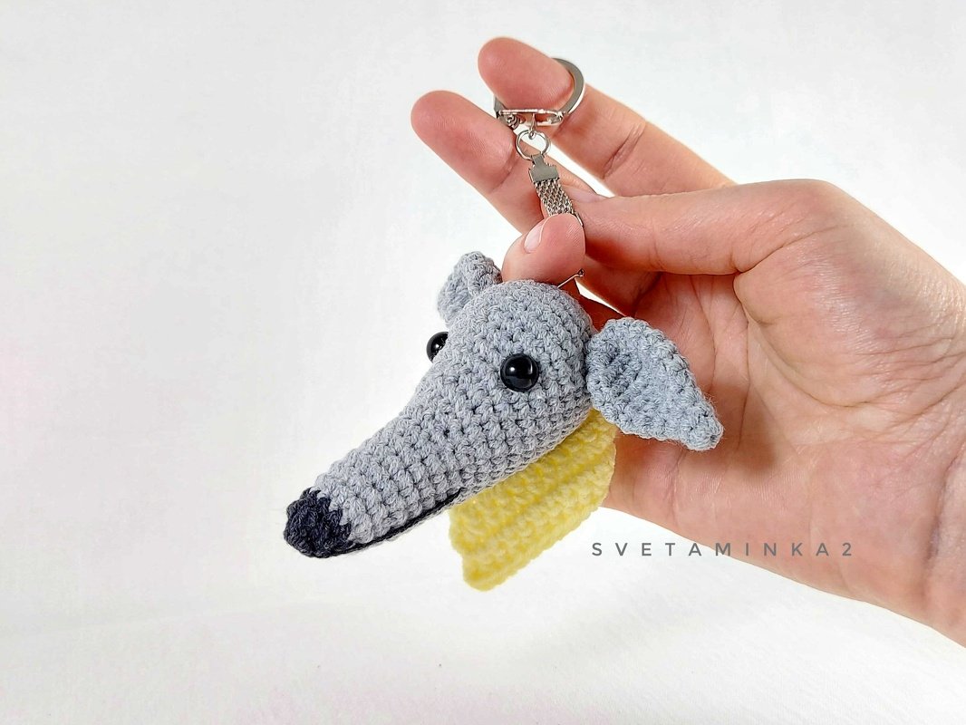 Greyhound Crochet Pattern - Amigurumi Keychain / Charm Dog Head with Scarf - Image 17