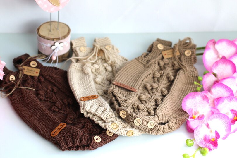 Gestrickter Romper/Body Spielanzug, Größe 1 - 18 Monate No. 014