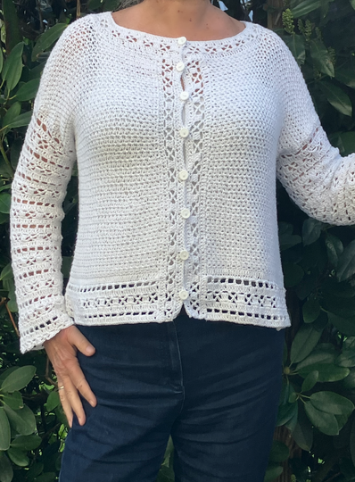 Schlichte Cardigan mit hübschen Borten - Häkelanleitung