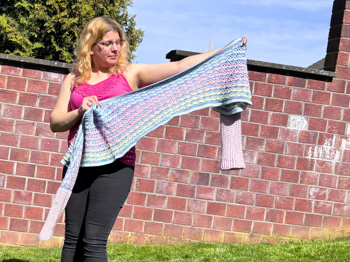 Crochet Pattern Shrug Scarf „Sugarwaves“