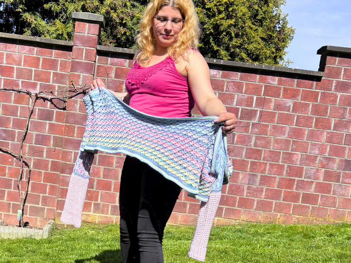 Crochet Pattern Shrug Scarf „Sugarwaves“