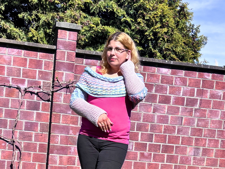 Crochet Pattern Shrug Scarf „Sugarwaves“