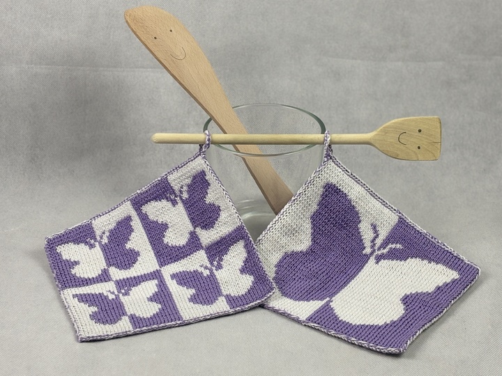 “Butterfly Chef” Pot Holders – A Double-Sided Knitting Pattern